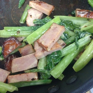 焼き豚と小松菜のマヨ炒め